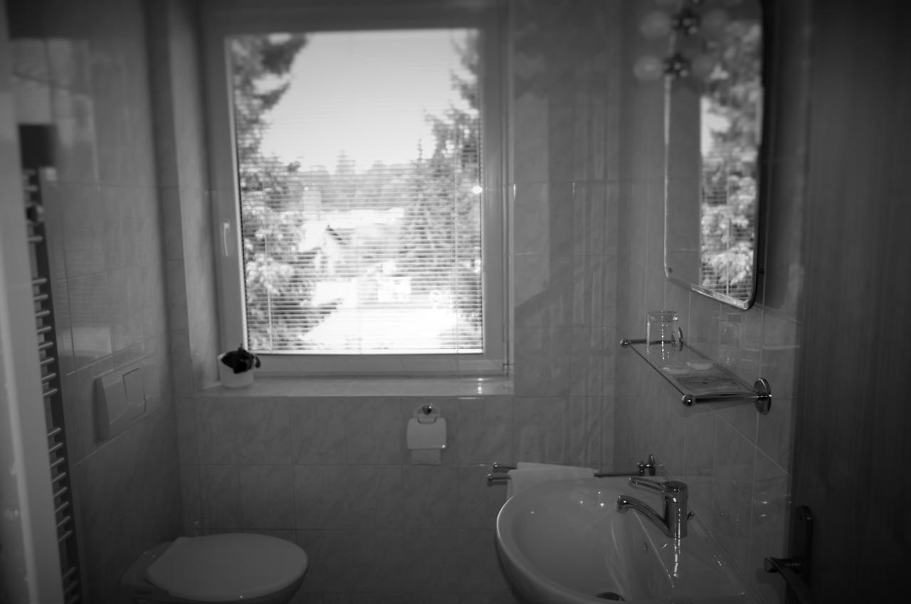Hotel Amos Fulnek Bagian luar foto